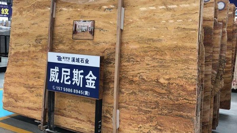 透光石：揭秘其价格构成与选购要点**